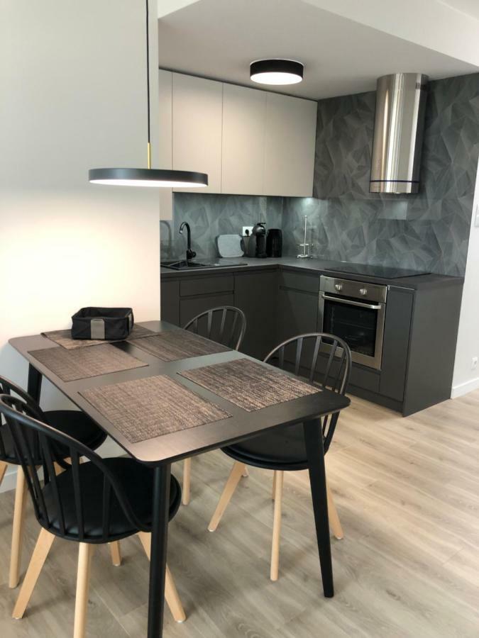Apartament Komfortowy Z Klimatyzacja Plazowa 6 科沃布热格 外观 照片